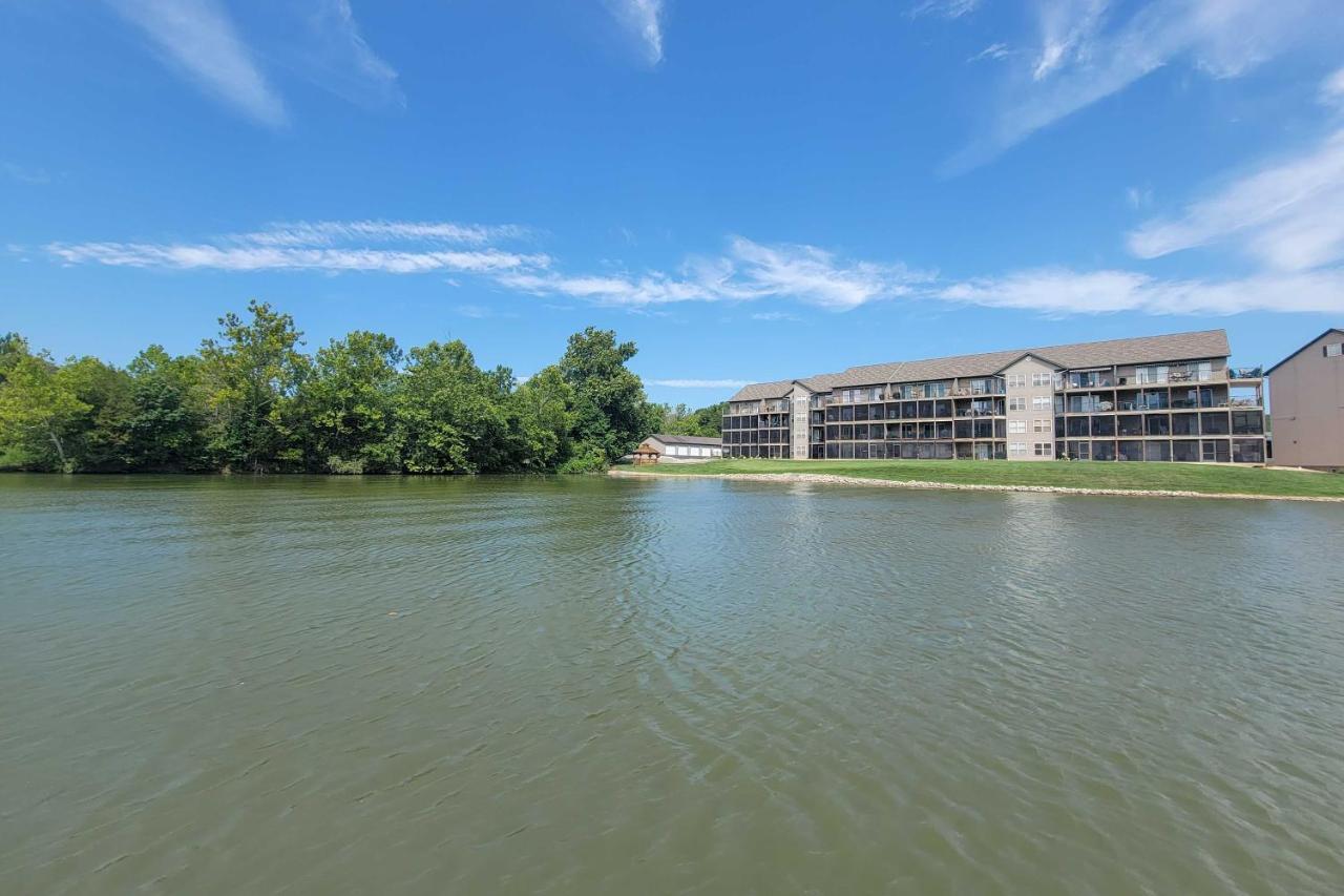 Step-Free Camdenton Condo With Boat Ramp, Dock, Slip Esterno foto