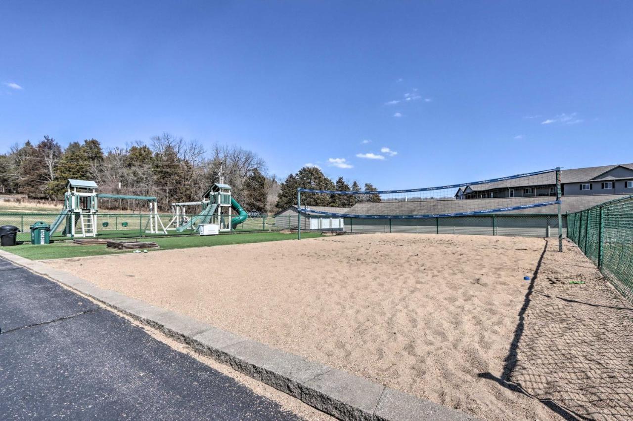 Step-Free Camdenton Condo With Boat Ramp, Dock, Slip Esterno foto
